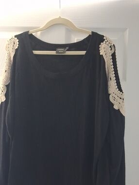 Cato Black Cold-Shoulder Tank with Cream Crochet Accents
